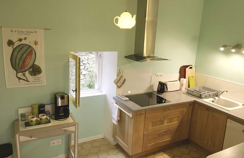 Saint-Jean-du-Gard Appartement | LA GROSSILLE: a traditional Cévennes farmhouse.