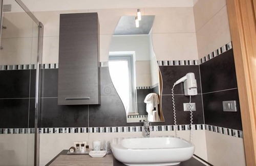 Ovest Hôtel | La Grotta Hotel