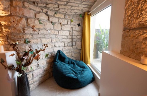 Dijon Appartement | La Grotte Bourguignonne, Terrasse extérieure