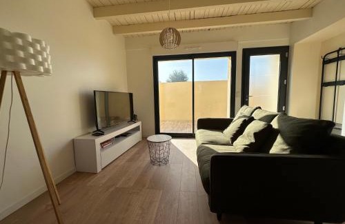 Montauban Appartement | La Halte Occitane - Classé 3 étoiles - Pour 6 personnes, 3 chambres, parking, terrasse, tout inclus