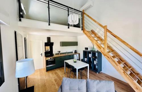 Montauban Appartement | La Halte Occitane - Classé 3 étoiles - 1 chambre, parking, terrasse, tout inclus