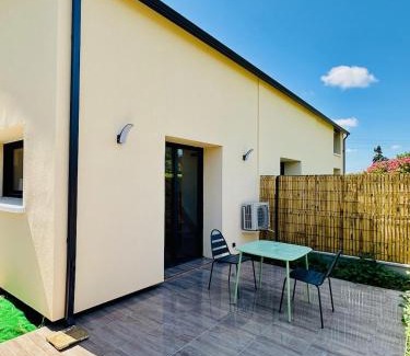 Montauban Appartement | La Halte Occitane - Classé 3 étoiles - 1 chambre, parking, terrasse, tout inclus