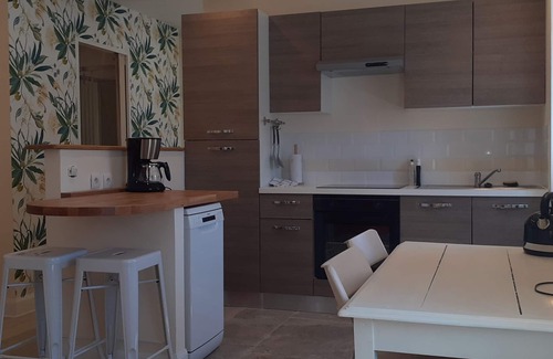 Chateau-Chinon Appartement | "La halte verte" , charmant studio tout confort en centre ville