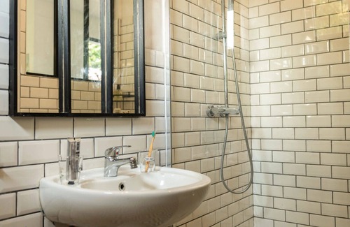 Le Gue-d'Allere Hôtel | La Jolie Longère Fleurie