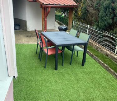 Bruyeres Maison | La KB