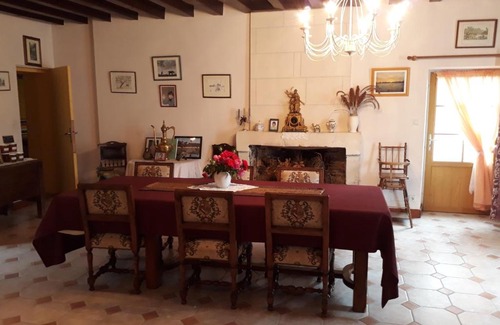 Nouans-les-Fontaines Lit Et Petit-Déjeuner | La Lévrière