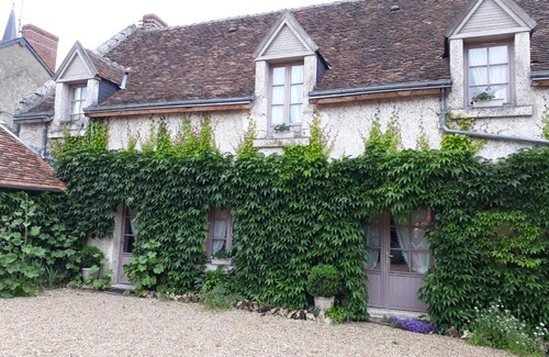 Nouans-les-Fontaines Lit Et Petit-Déjeuner | La Lévrière