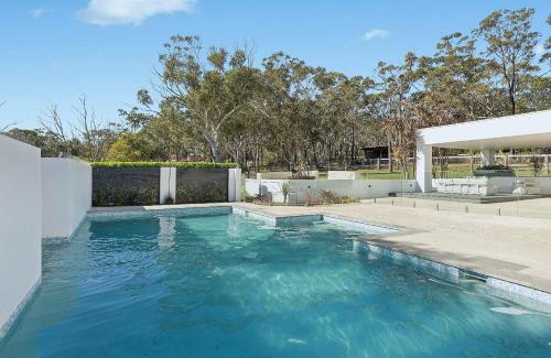 Kariong Maison | La La Land by Coast Hosting
