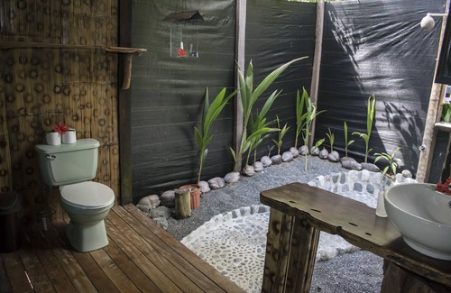 Carate Cabine | La Leona Eco Lodge