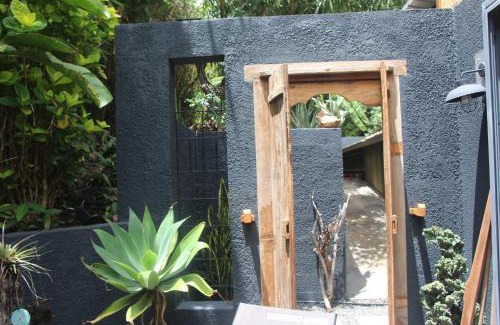 Bois de Nefles Maison | LA LIANE DE JADE 974-Lodge Le Palissandre - jacuzzi privatif - piscine chauffée