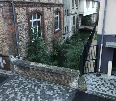Pont-Audemer Appartement | la licorne { T2 tous confort} centre ville