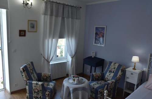 Arcay Lit Et Petit-Déjeuner | La Little School Chambres d'Hôtes à Arçay