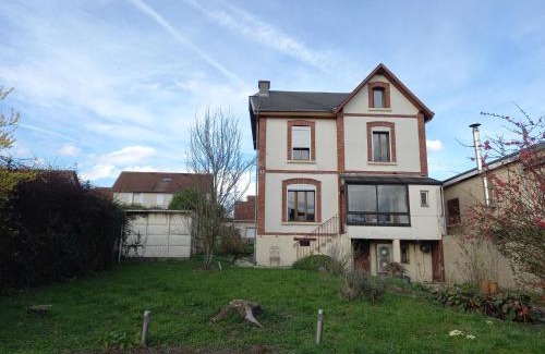 Nouvion-sur-Meuse Maison | La locomotive by La BB12087