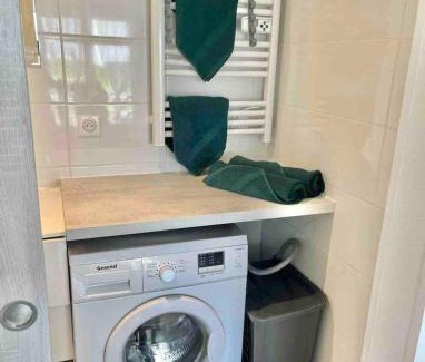 Mont-de-Marsan Appartement | La loge de Gustave, studio avec wifi et une place de parking privatif