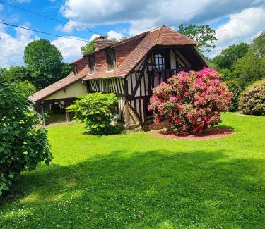 Quetteville Maison | La longère dans la prairie