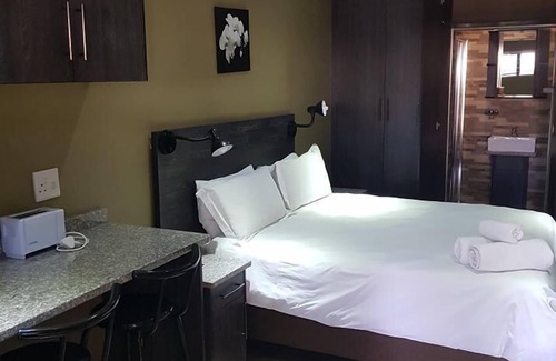 Lephalale Maison | La Lucia Guest House