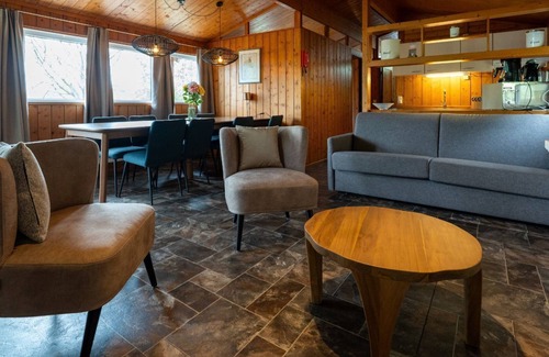 Hastiere Chalet De Ski | La Lune Comfort 6p - Trois Chambres Chalet, Couchages 6