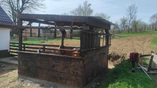 Carbunari Maison | La Măcei