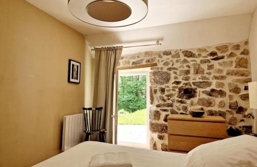 Golinhac Maison | La Maïoun, entourée de la forêt au calme