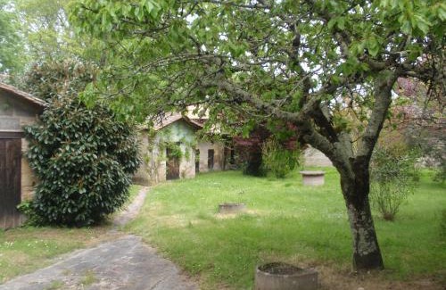 Saint-Medard-de-Guizieres Lit Et Petit-Déjeuner | La Maison d'Alienor