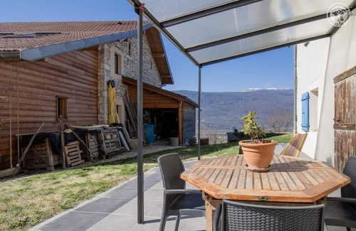 Serrieres-en-Chautagne Maison | LA MAISON BLEUE - SERRIERES EN CHAUTAGNE