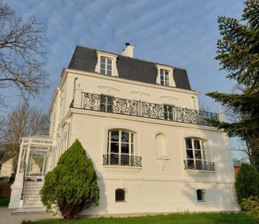 Brunoy Maison | La maison élégante, chambre proche gare et centre de Brunoy