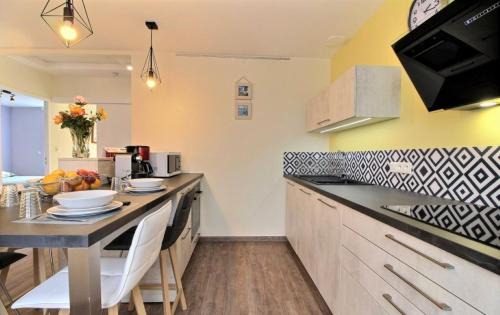 Locmaria-Plouzane Appartement | La Maison Bleue en Iroise - Randonnées GR34 - Plage 10 min à pieds - wifi, vélos VAE gratuits, jardin - Exposition plein Sud