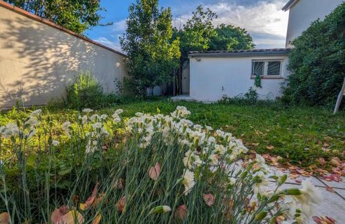 Fontaine Lestang Maison | La maison calme et lumineuse avec jardin