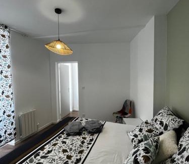Pont-du-Chateau Appartement | La maison castelpontine T3