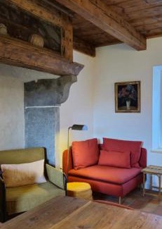 Mazeyrat-d'Allier Maison | La Maison Chez Lisette avec piscine et terrain de pétanque privé au bord de l'Allier !