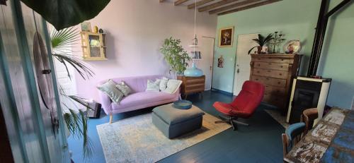Accolay Maison | La maison colorée