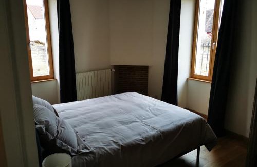 Saint-Bris-le-Vineux Maison | La Maison d'Hortense au coeur du vignoble