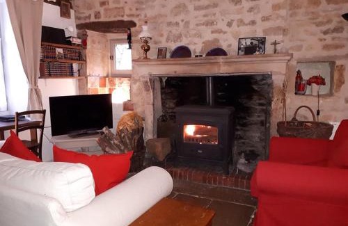 Flavigny-sur-Ozerain Maison | La Maison de Pierre