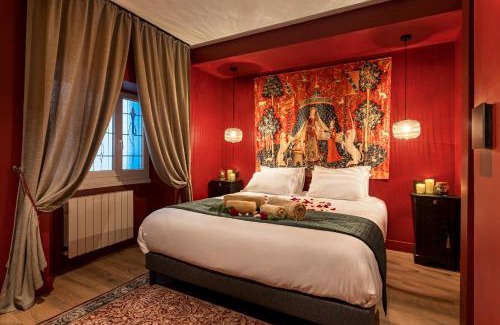 Cremieu Appartement | La Maison de l'Apothicaire - Un refuge enchanté avec balnéo en hyper-centre