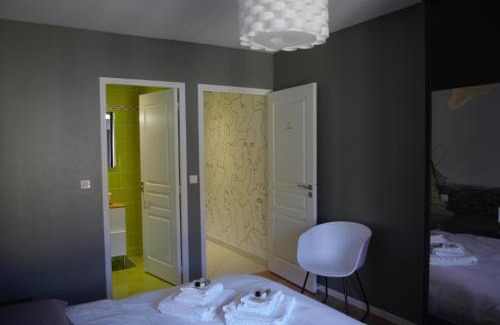 Verdun Lit Et Petit-Déjeuner | La Maison de L Artiste - Chambres d'hôtes à Verdun - avec jacuzzi