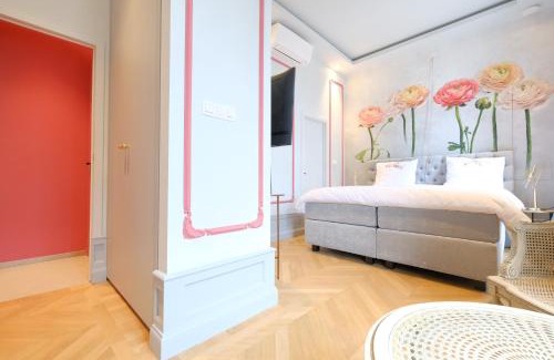 Mons Maison | La Maison de la Duchesse de la Vallière - Chambre Rosaline - Parking privé gratuit