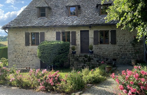Goulles Maison | La Maison de Lauze: Charming cottage on the farm