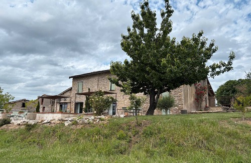 Puycelci Maison | La Maison de Romain – Vues sur les Vignes, Piscine et Confort en Famille