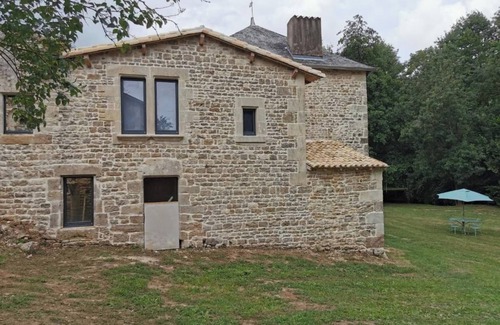 Sciecq Maison | Chateau des Loups - The Wedding House: Nature & Sèvre Niortaise