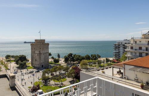 Thessaloniki City Centre Appartement | La Maison Dorée - Elegant Stay with Unique View by BiNoBi!
