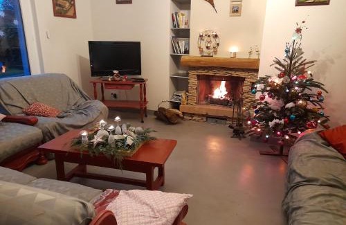 Saint-Bernard Lit Et Petit-Déjeuner | La maison du Bonheur, borne de recharge VE