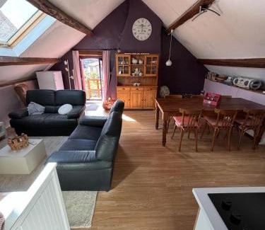 Corancy Appartement | La Maison du bonheur - Gîte RULINA - Corancy