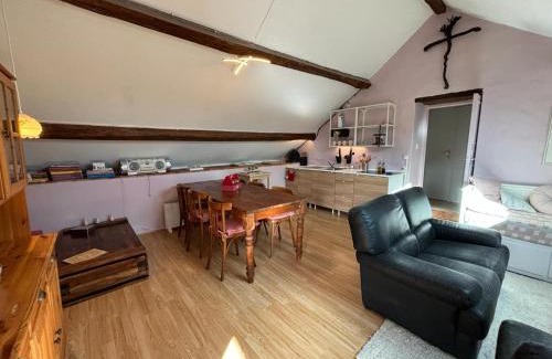 Corancy Appartement | La Maison du bonheur - Gîte RULINA - Corancy