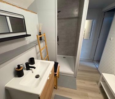 Corancy Appartement | La Maison du bonheur - Gîte PIPA - Corancy