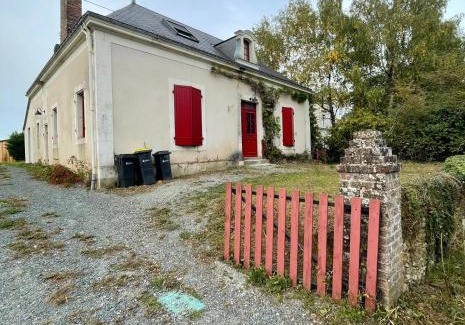 Jupilles Maison | La Maison du Clocher