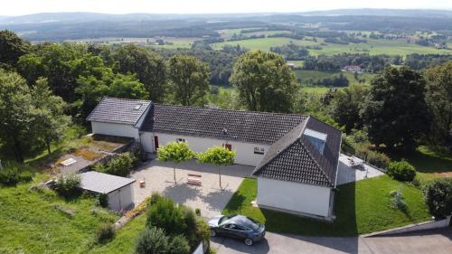 Fontain Maison | La Maison du Fort de Fontain Villa Mac Mahon vue superbe Montagnes du Jura