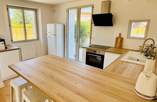 Centre Ville Maison | La Maison du Quai : Charme et confort au bord de la Sèvre Niortaise