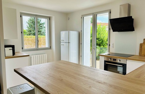 Centre Ville Maison | La Maison du Quai : Charme et confort au bord de la Sèvre Niortaise