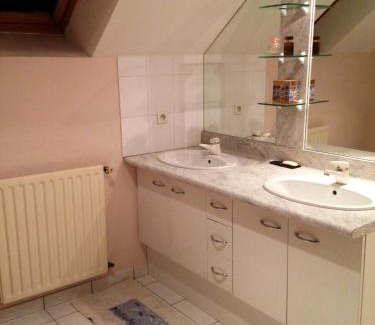 La Chapelle-Saint-Aubert Maison | La Maison d'Amélie