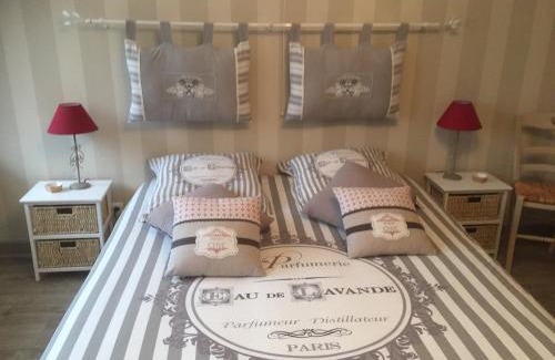 Verneuil-en-Bourbonnais Lit Et Petit-Déjeuner | La Maison aux Hortensias